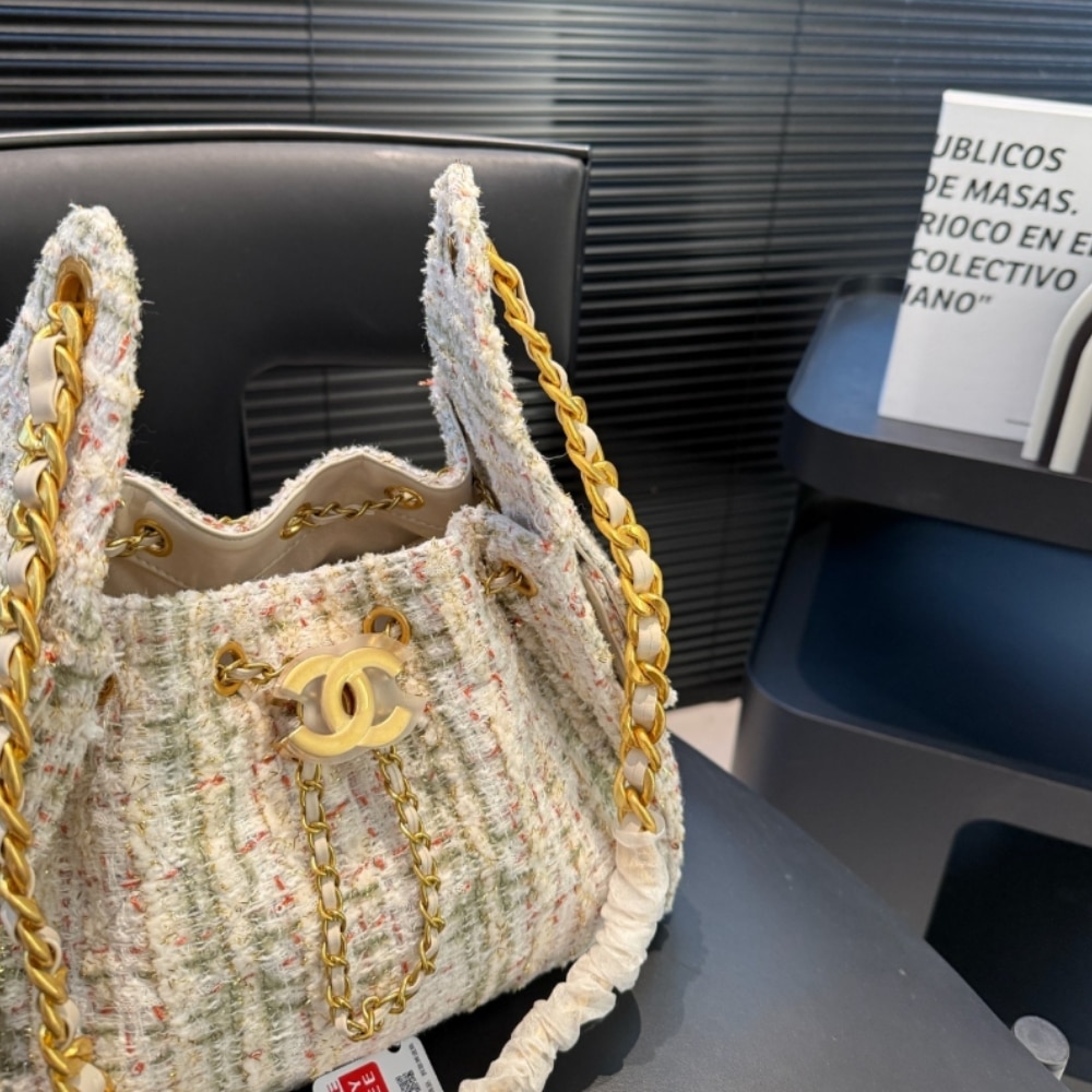 Chanel 25 Small Handbag Tweed And Gold Tone Metal Khaki 26cm AS5293 B21178 NR774