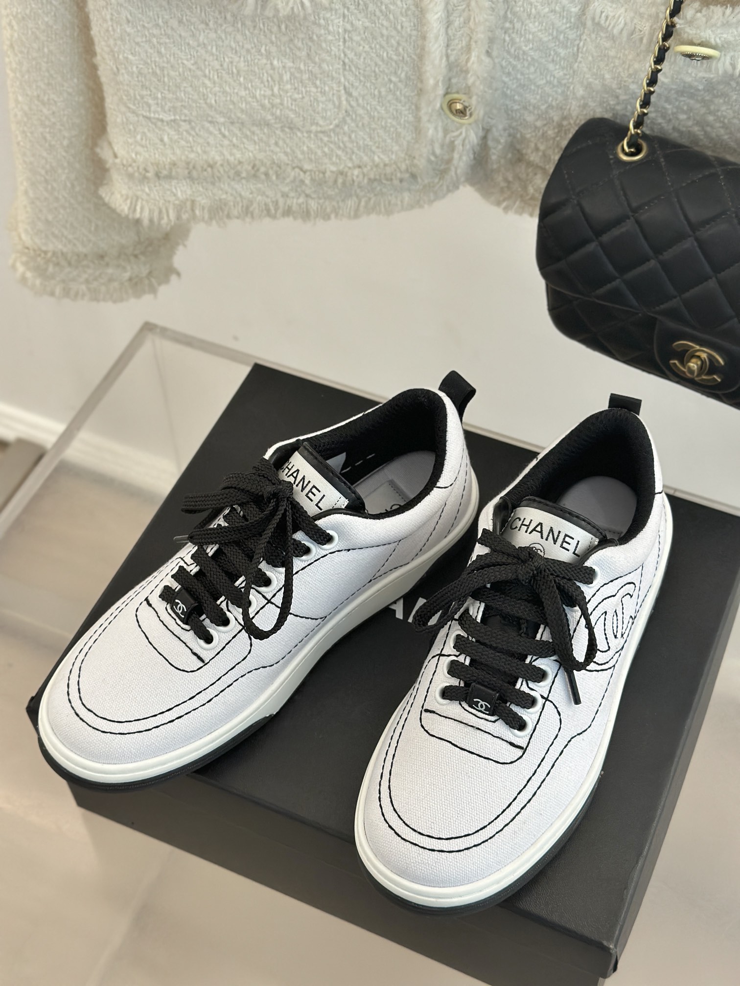 CHANEL Casual Cruise 2024/25 Sneakers