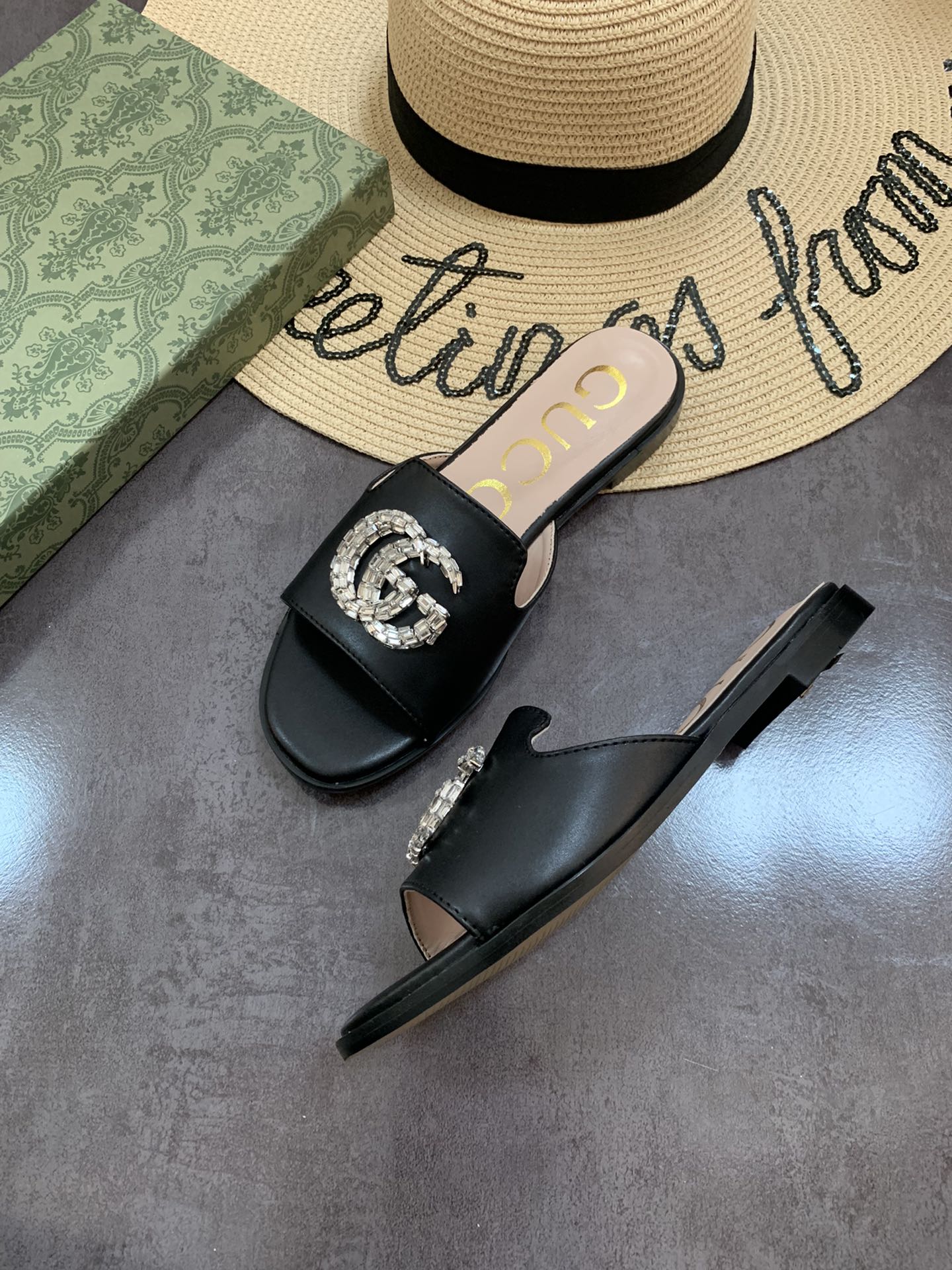 Gucci Double G Slippers Leather Beaded In Black