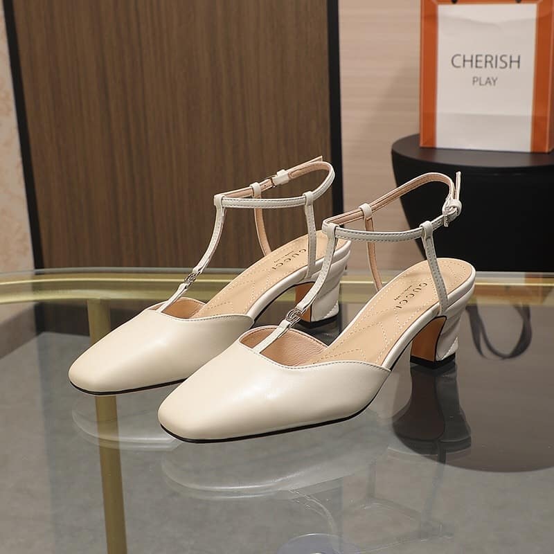 Gucci Women’s Petite GG Slingback Pump ‎White ‎723446 BKO00 9049