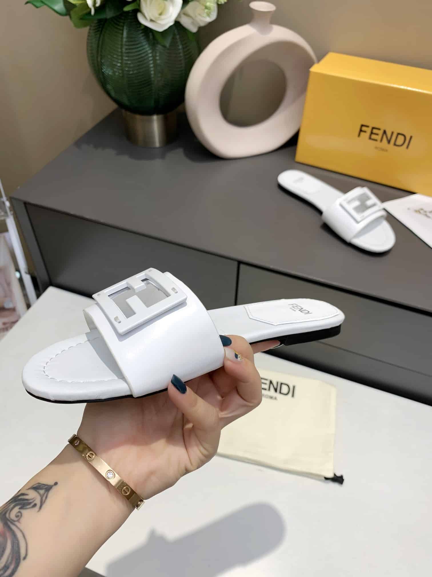 Fendi Signature Leather Sandals Slide White