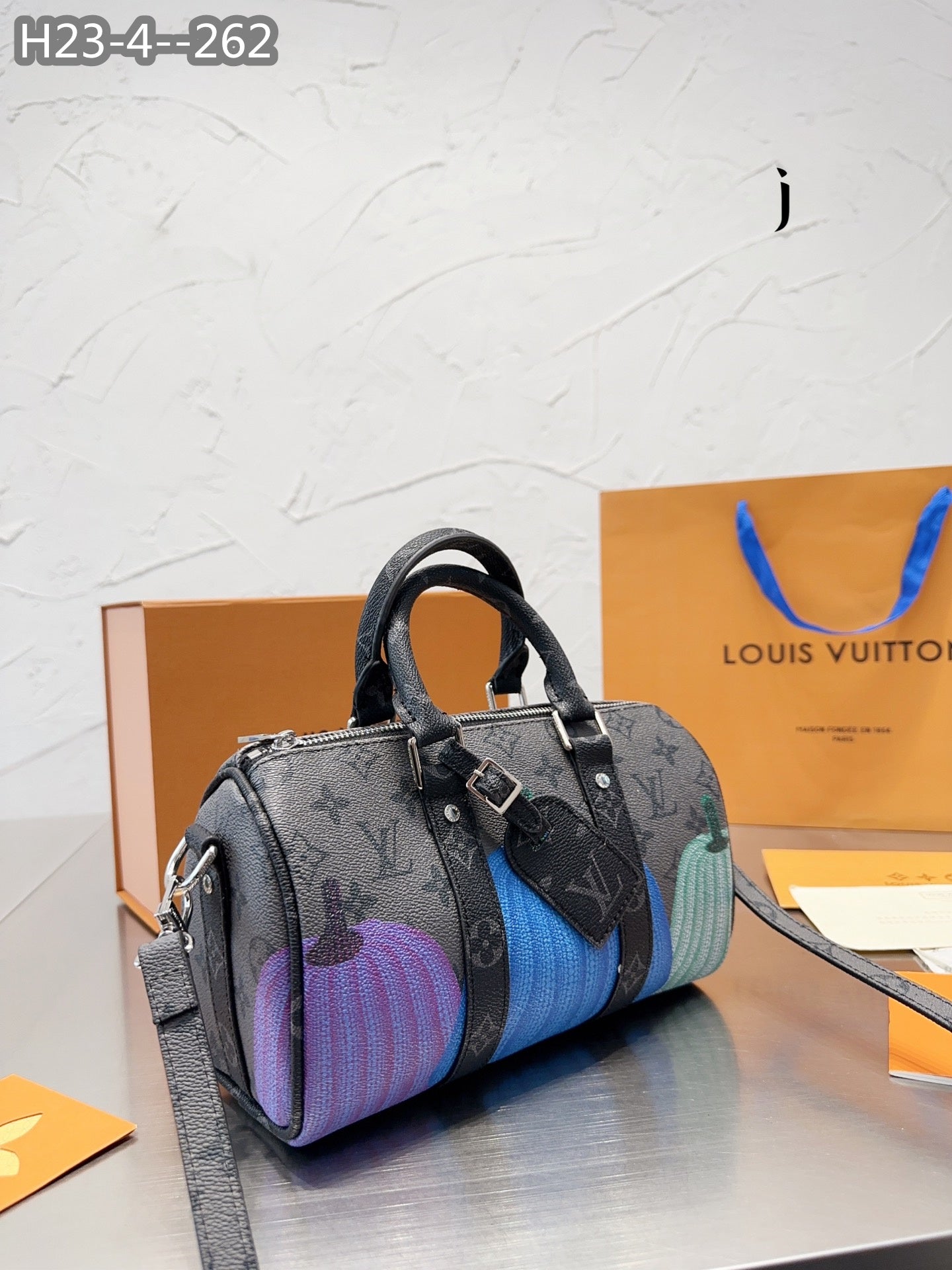 Louis Vuitton X Yayoi Kusama Keepall 25 Pumpkin Print M46437