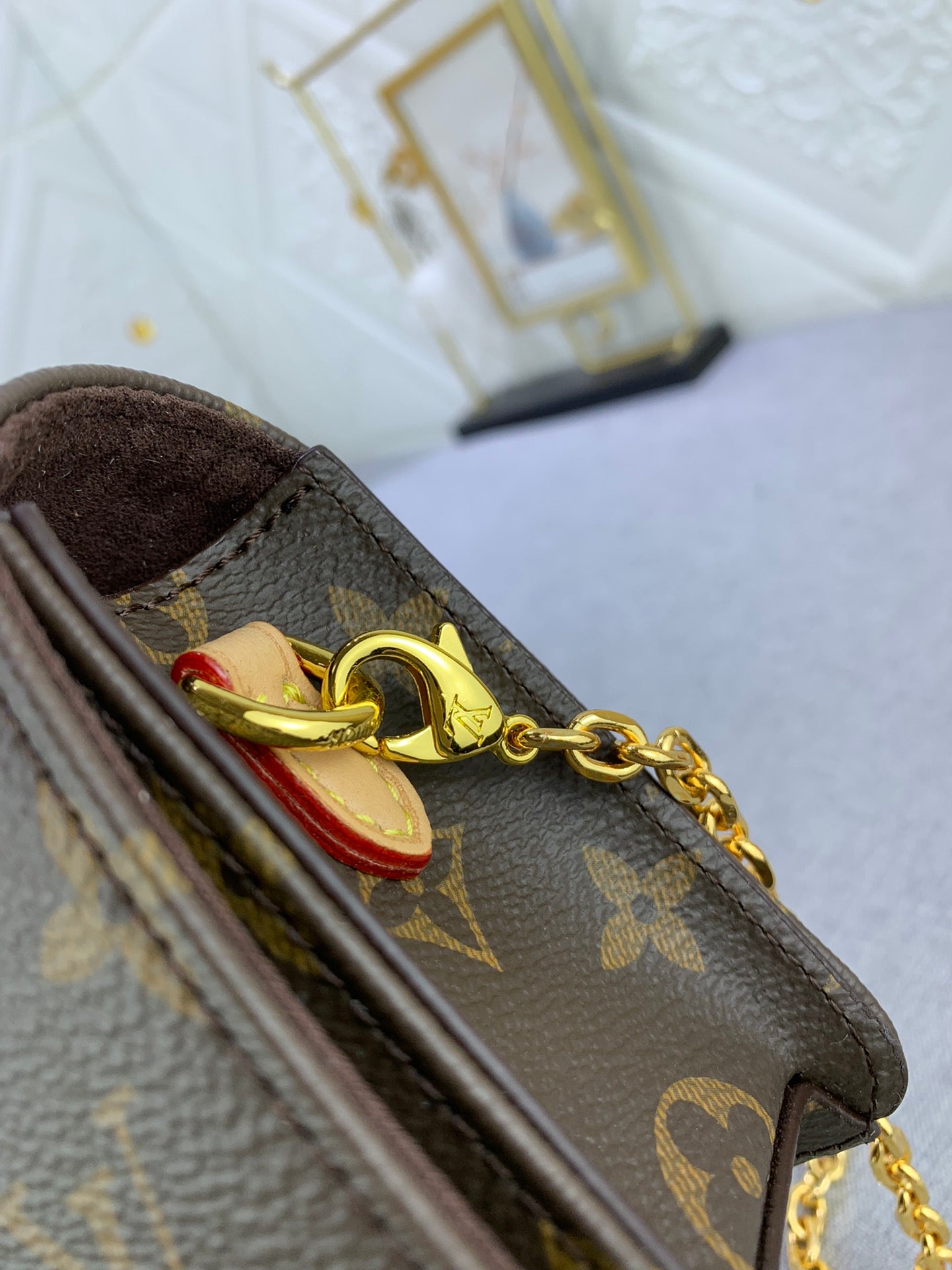 Louis Vuitton Wallet On Chain Lily Monogram 20Cm M82509
