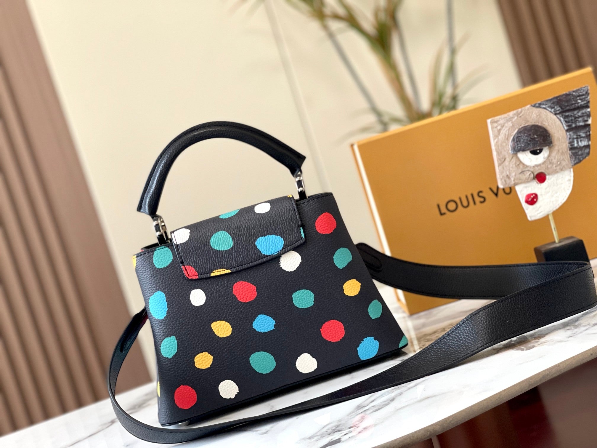Louis Vuitton X Yayoi Kusama Capucines Black 27Cm M21663
