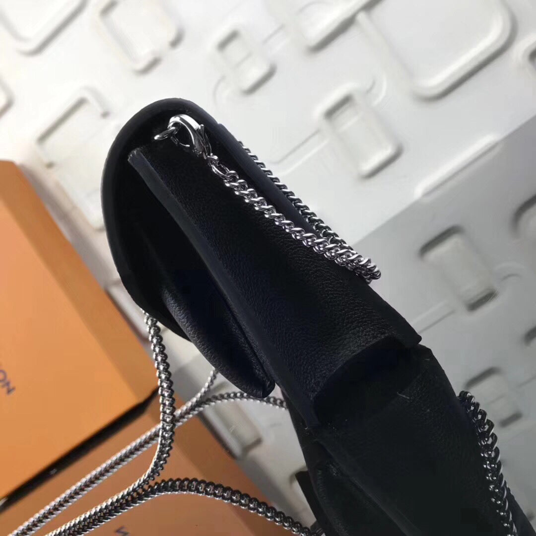 Louis Vuitton Pochette Chain Mylockme 19Cm Black