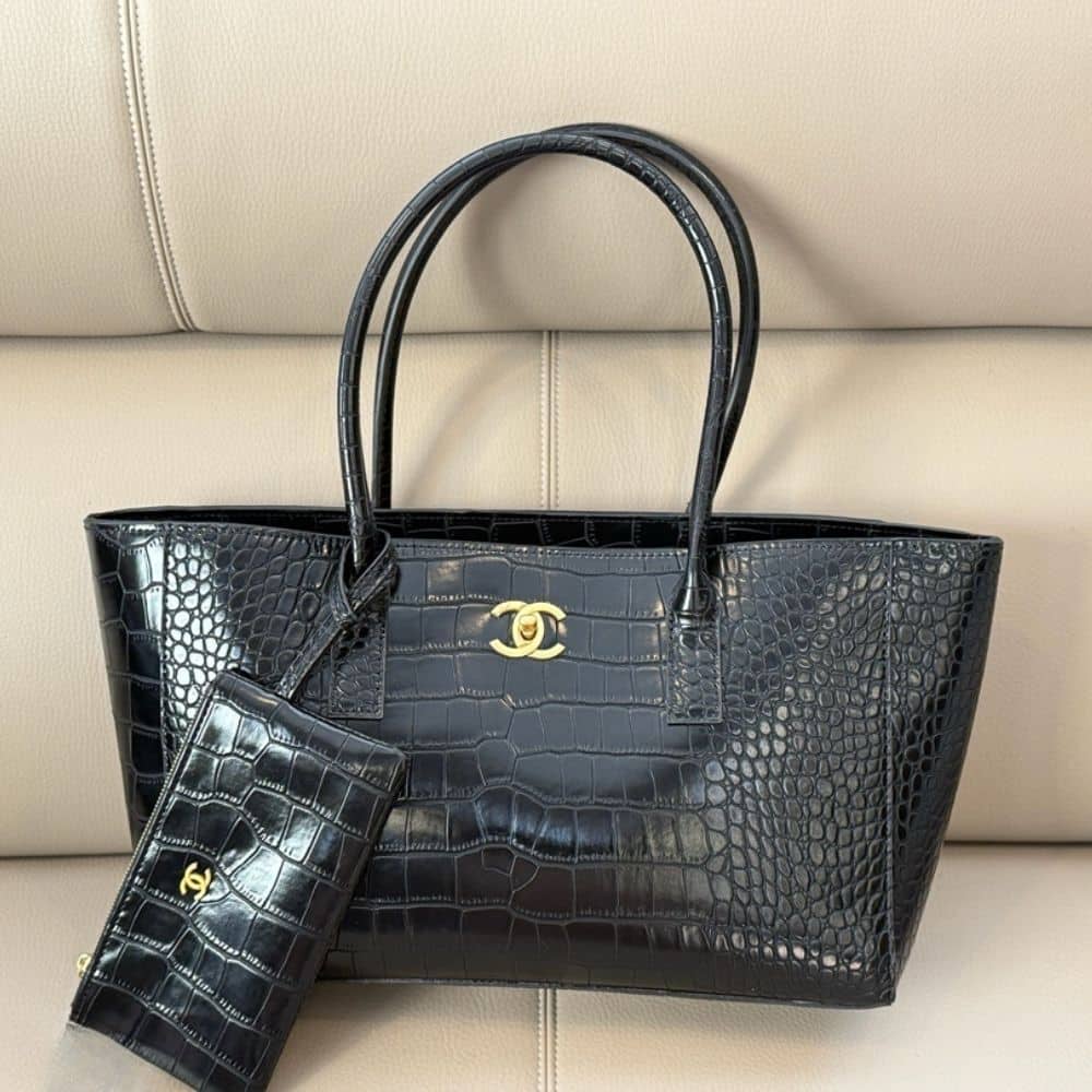 Chanel Executive Cerf Tote Black 35Cm