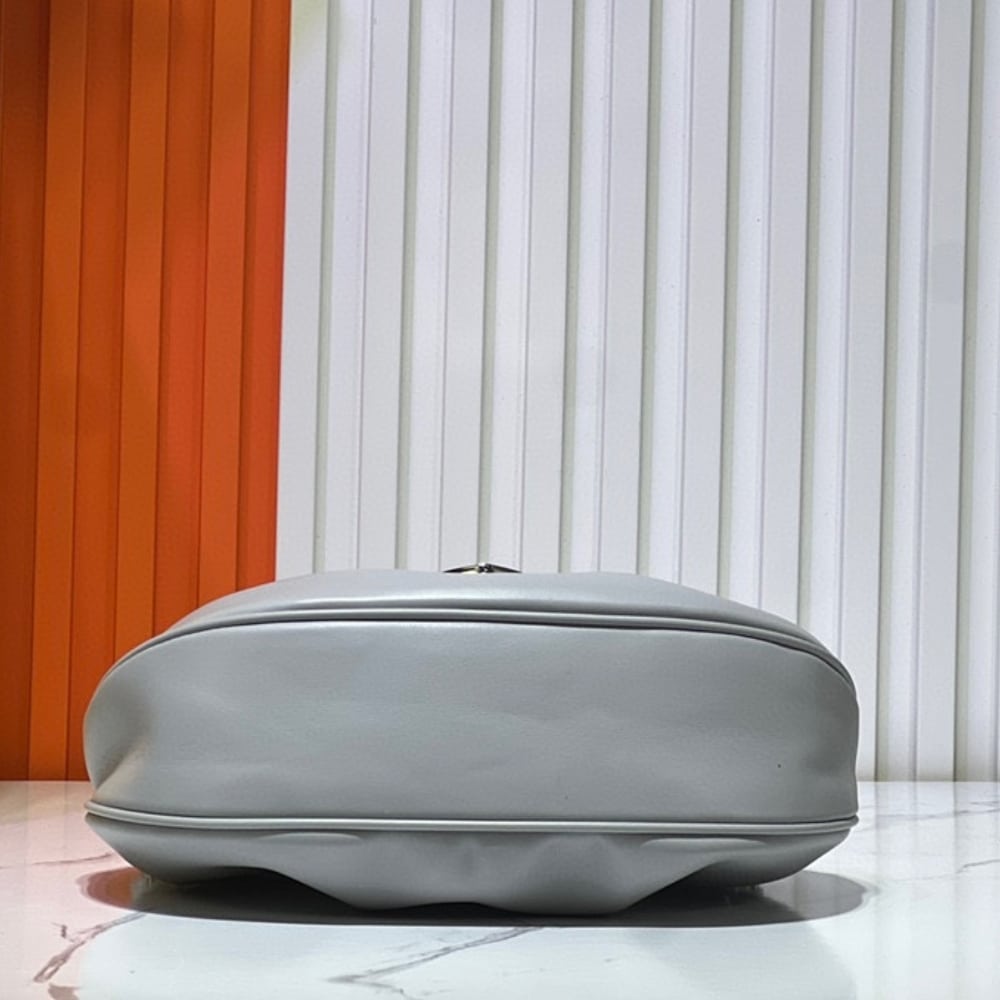 Louis Vuitton Sunset Vibe Lv Vibe Silver 27Cm