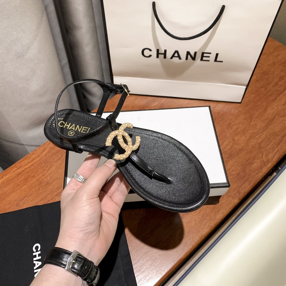 Chanel Gold Pearl Cc Logo Thong Sandals Black