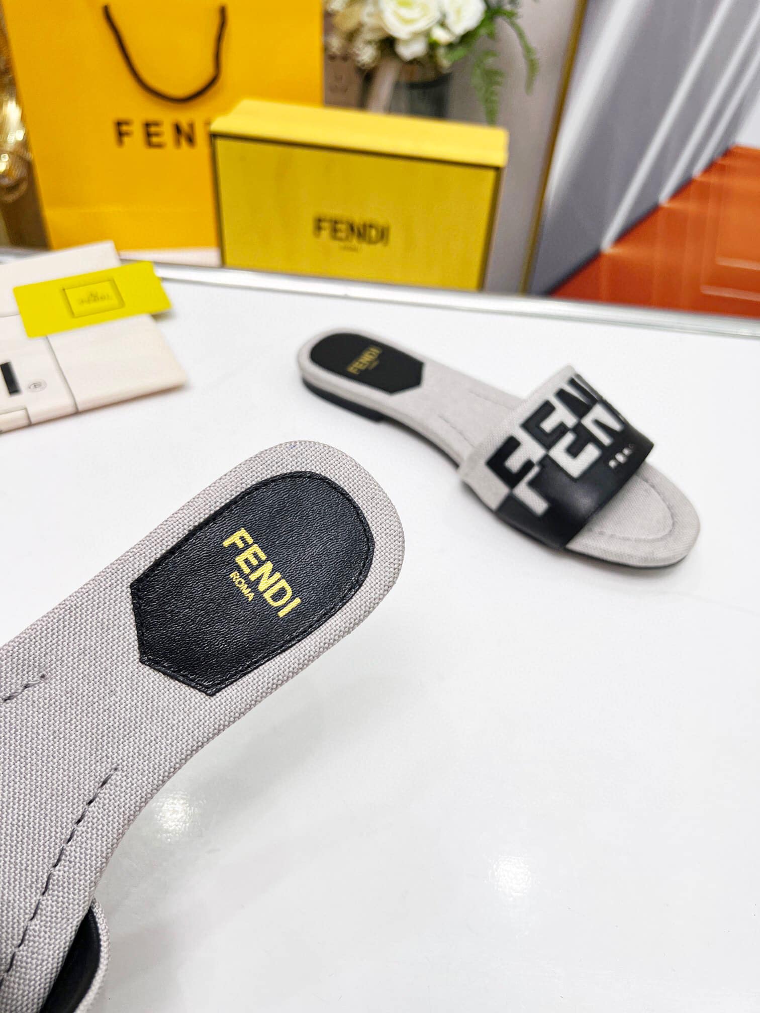 Fendi Signature Canvas Leather Slides Black 8R8337Ajzuf0Wzm