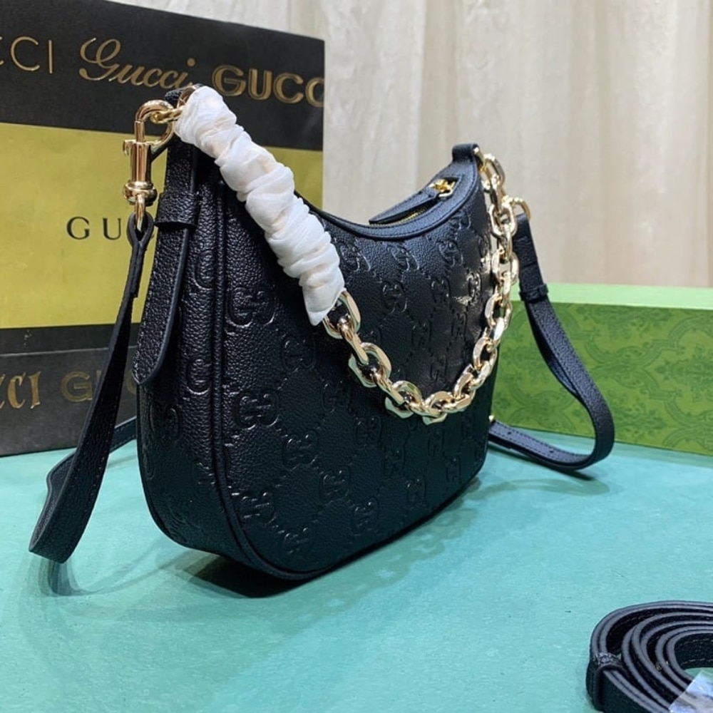 Gucci Gg Emblem Small Shoulder Bag Black 23Cm 815409 Aaeem 1000