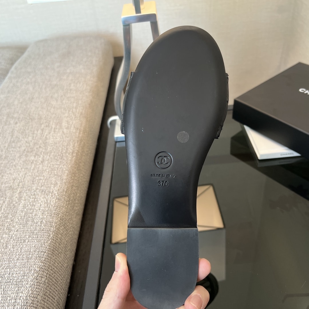 Chanel 23P Quilted Cc Chain Mule Sandal Black G39954 X56940 94305