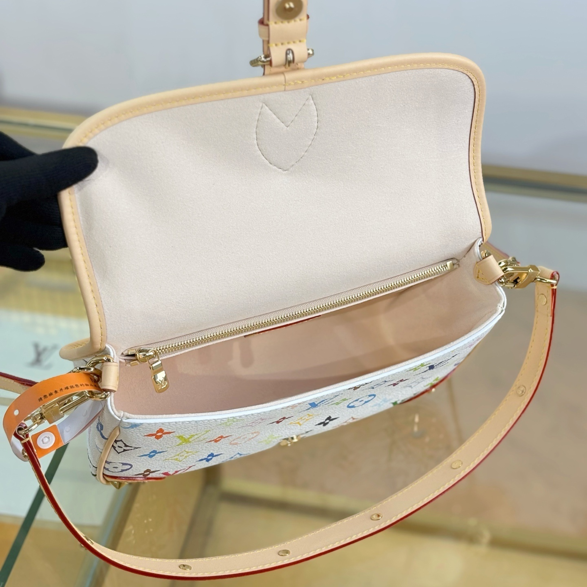 Louis Vuitton Diane LV x TM M27866 24cm/9.4in