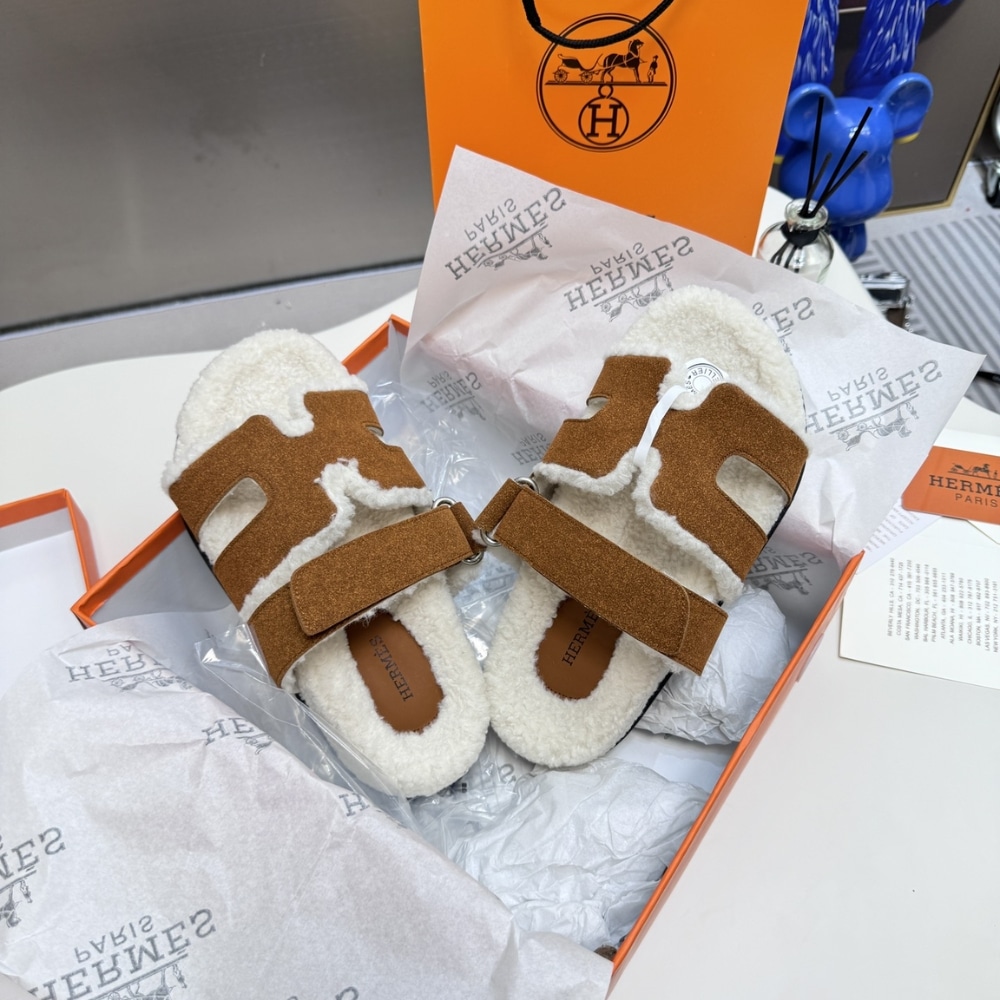 Hermes Chypre Sandal Smoky Brown And Ecru H222929Zhe5420
