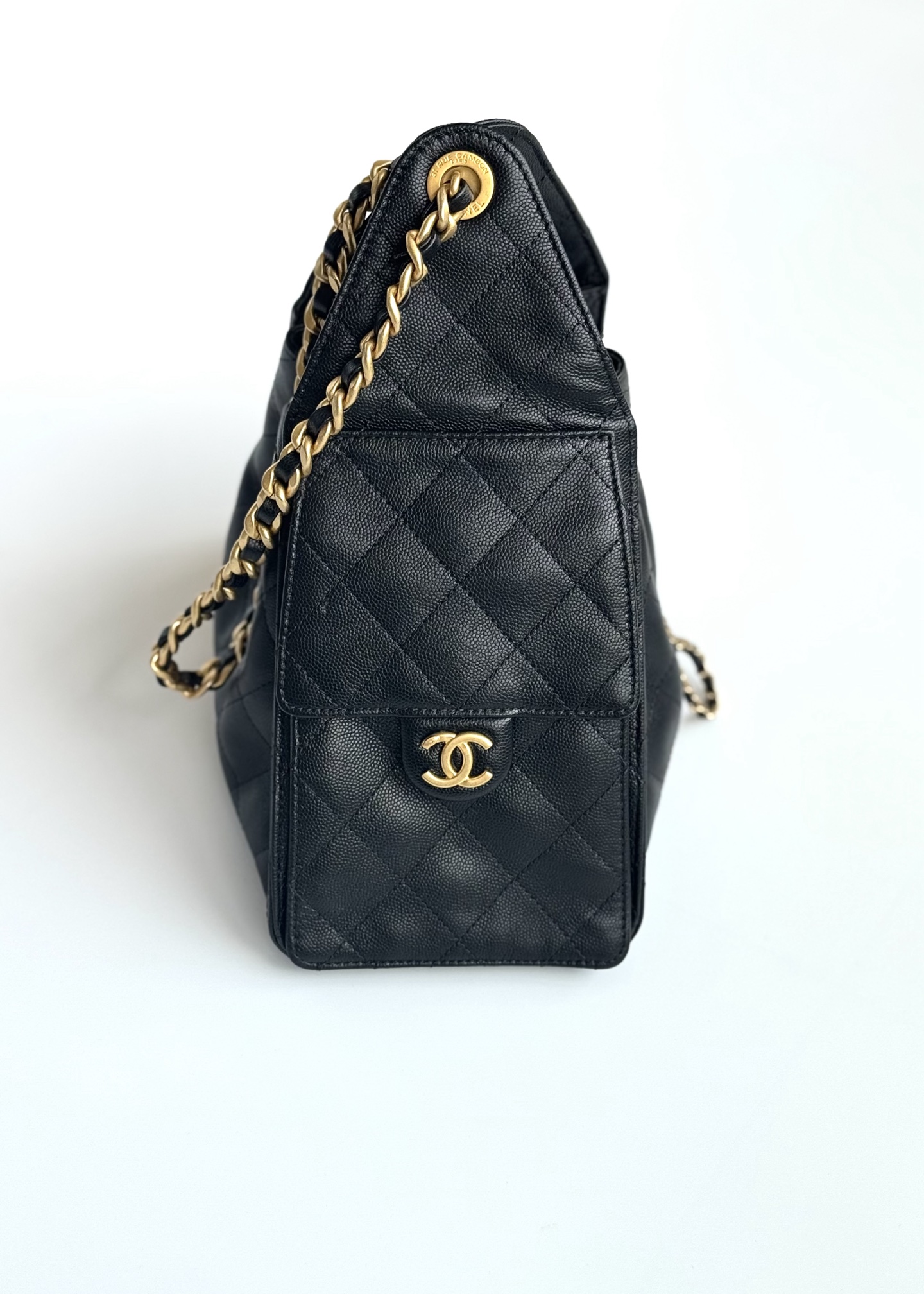 Chanel crossbody bag 25 Small Handbag Grained Calfskin & Gold-Tone Metal Black 30cm/11.8in