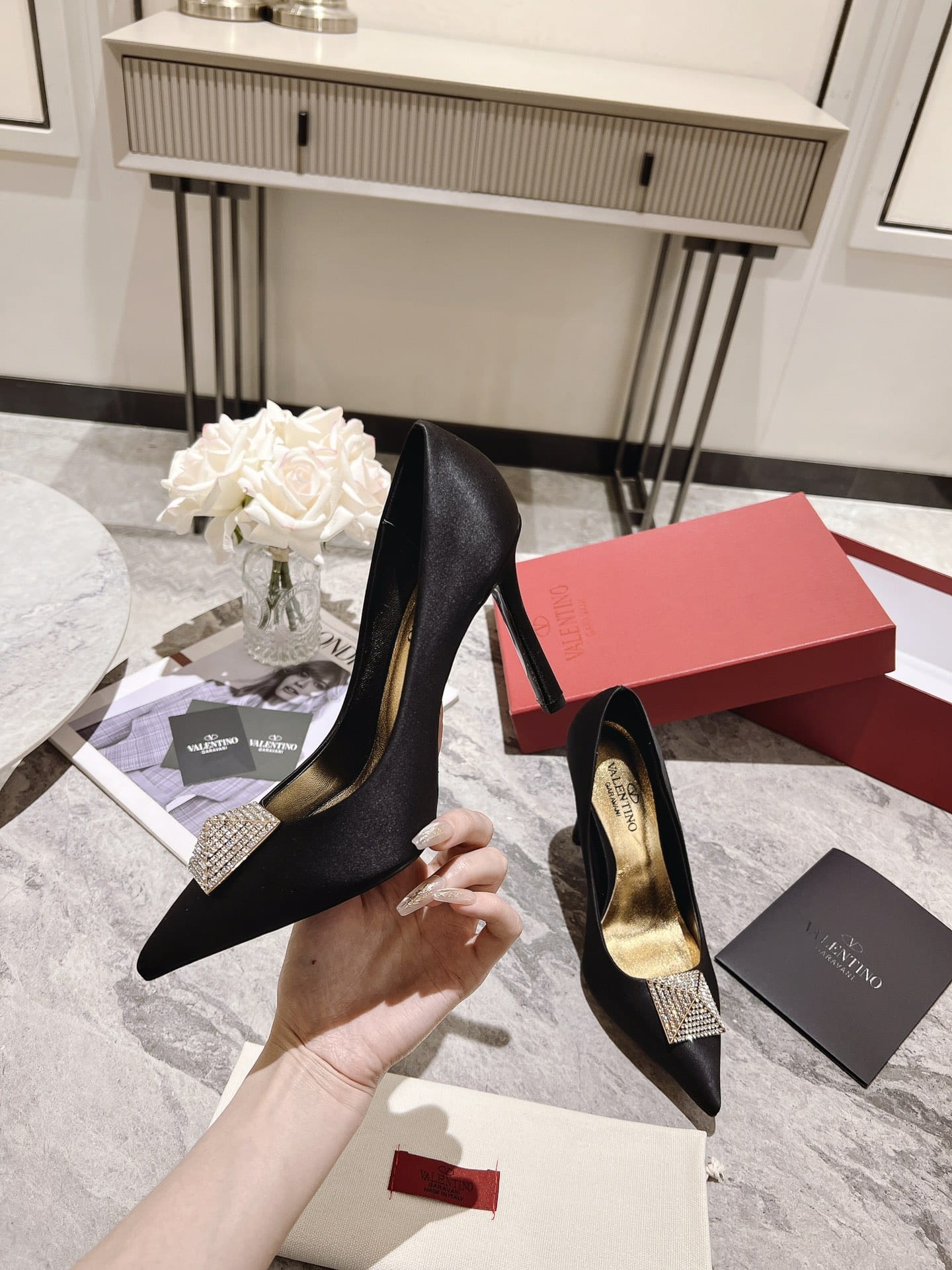 Valentino Garavani One Stud Pump With Crystals Black 1W2S0Fh8Xic Edm