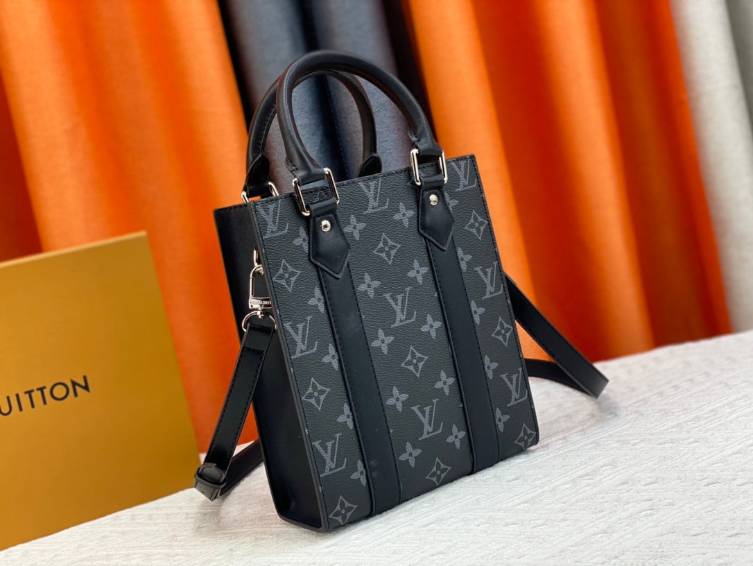 Louis Vuitton Sac Plat Mini Grey And Black Leather 22Cm