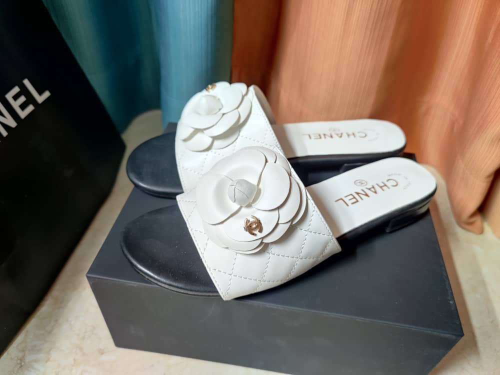Chanel Camellia Leather Slides White