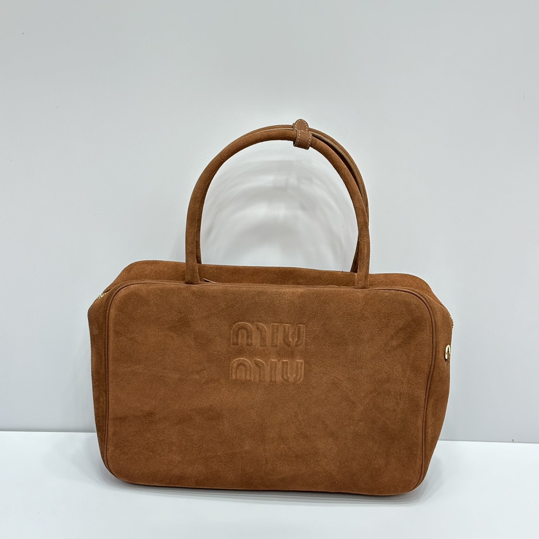 miumiu-Beau-handbag