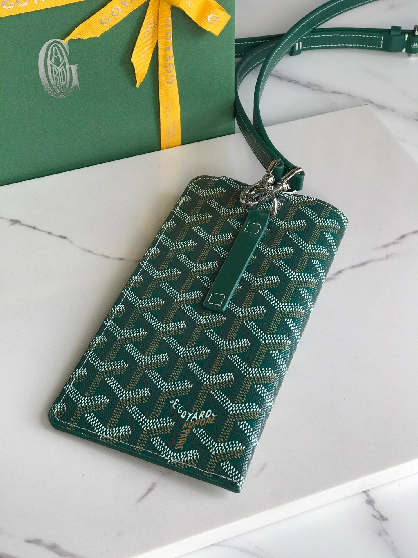 Goyard Montmartre Gm Case 18 Cm Green Goyardine Canvas