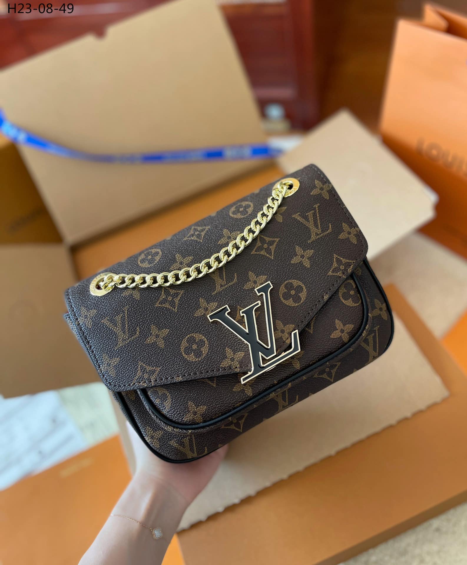 Louis Vuitton Passy Monogram Canvas 23Cm M45592