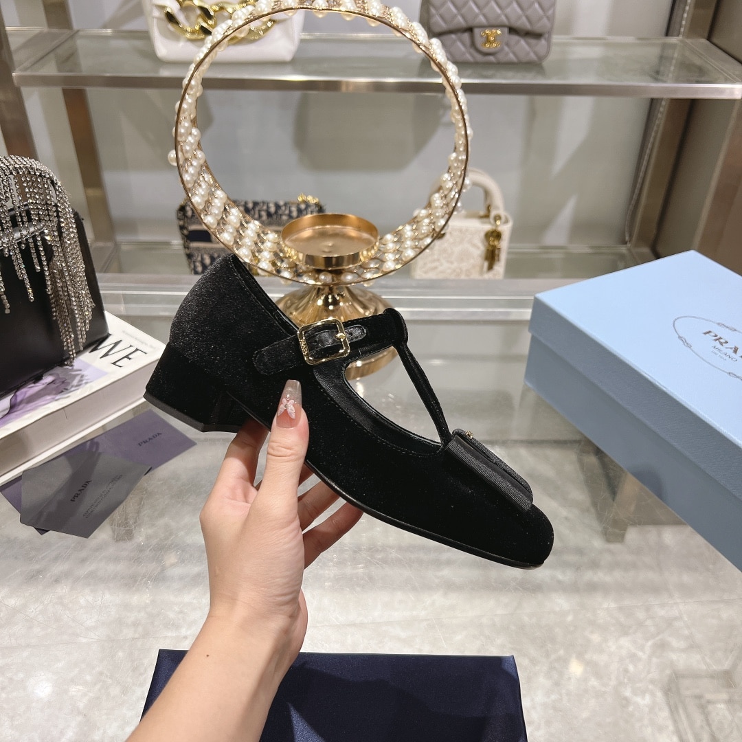 Prada Velvet Pumps Black 1I818N 068 F0002 F 035