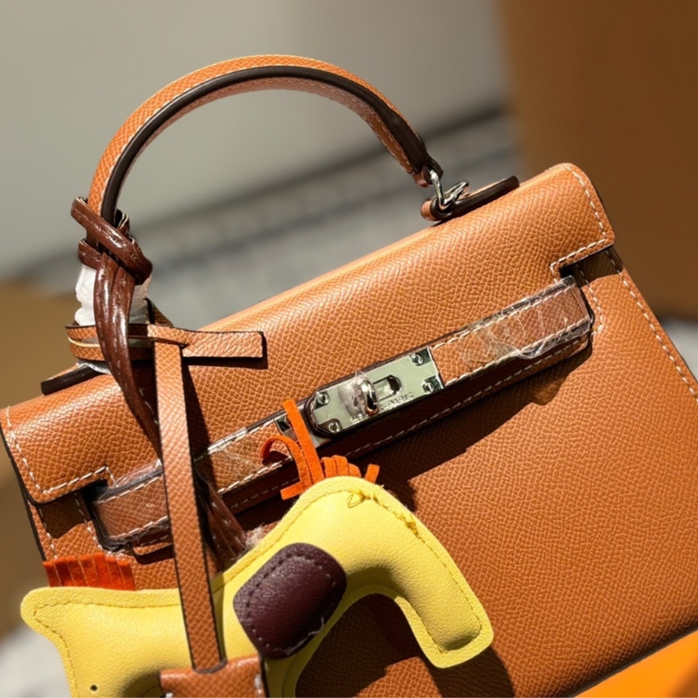 Hermès Mini Kelly Epsom Silver Buckle Brown 20Cm