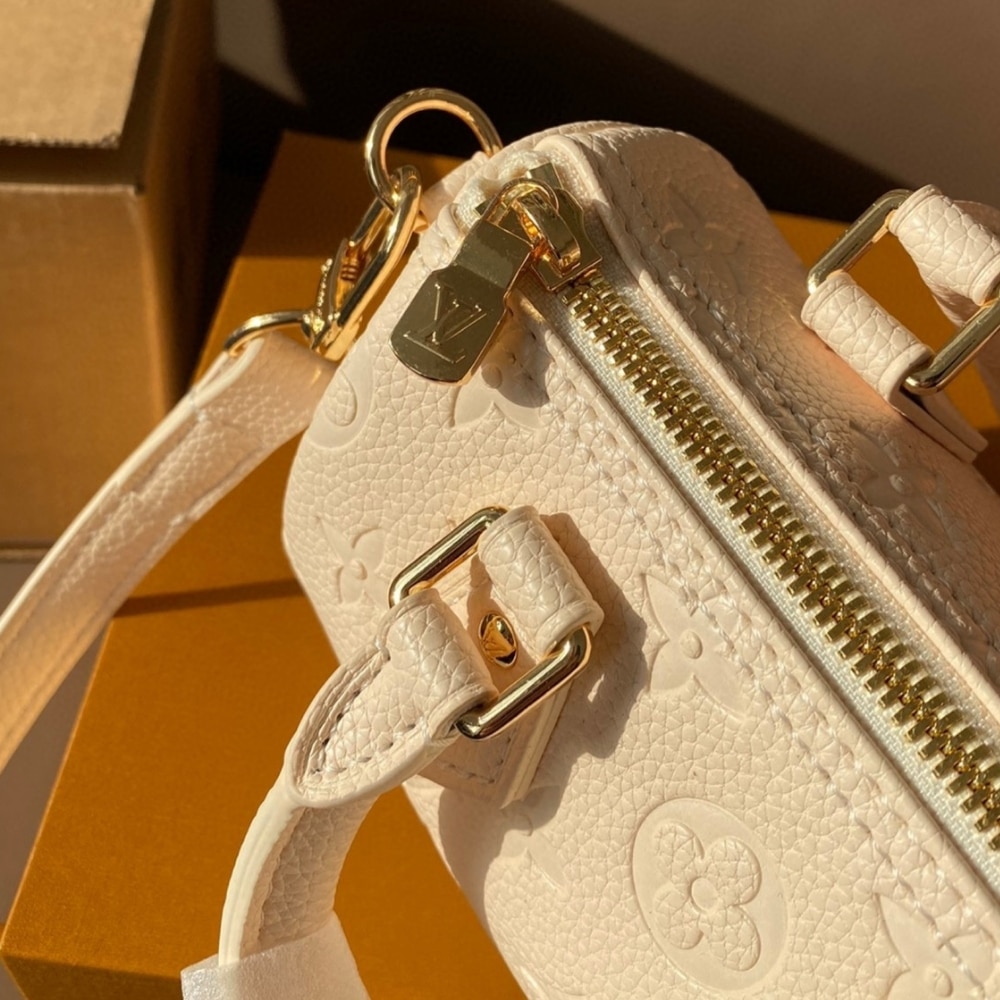 Louis Vuitton Speedy Bandoulière 20 Cream 20Cm M58954