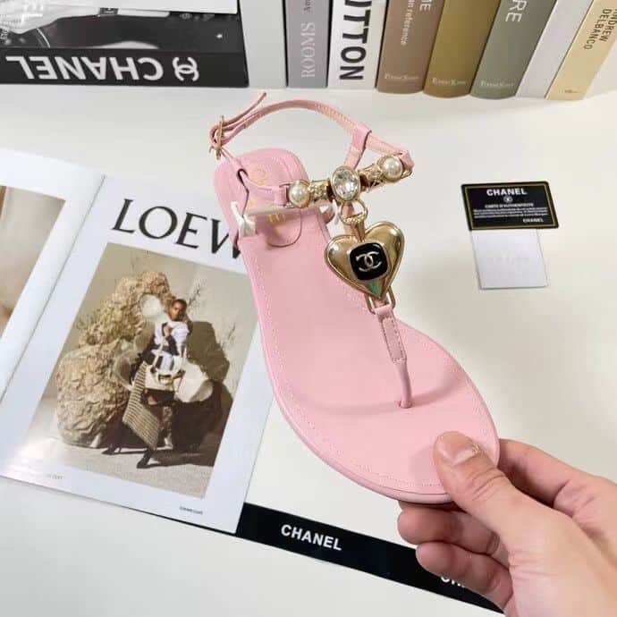 Chanel Shiny Pearl Crystal Cc Heart Thong Sandals Light Pink