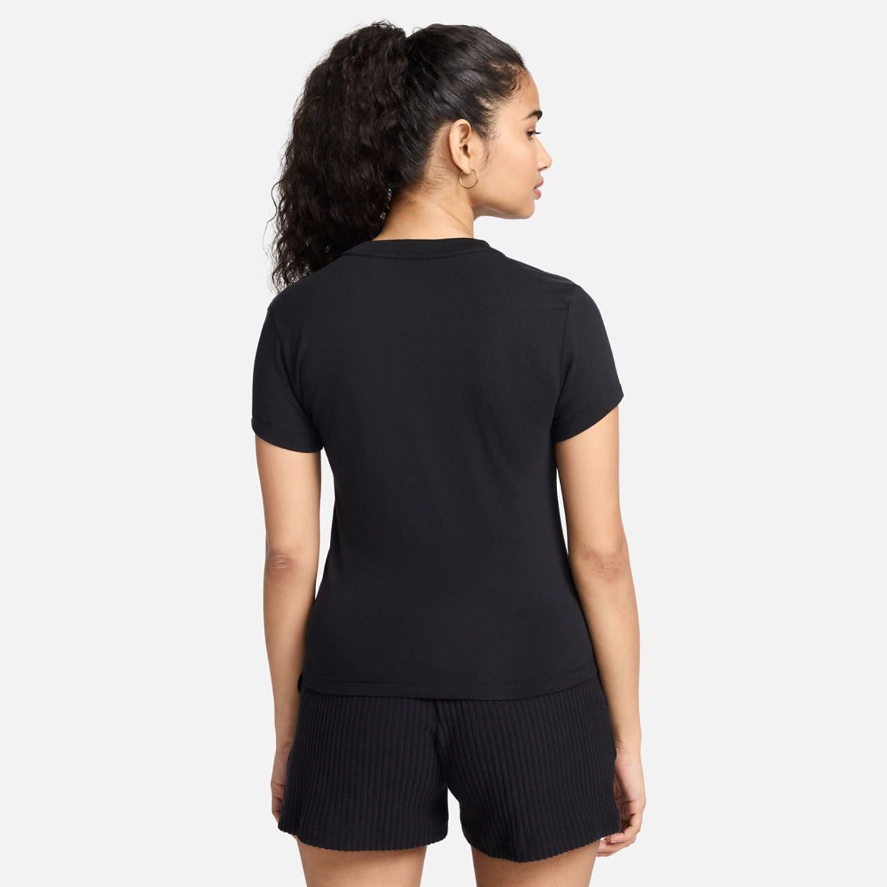 Nike Chill Knit Crop T-Shirt