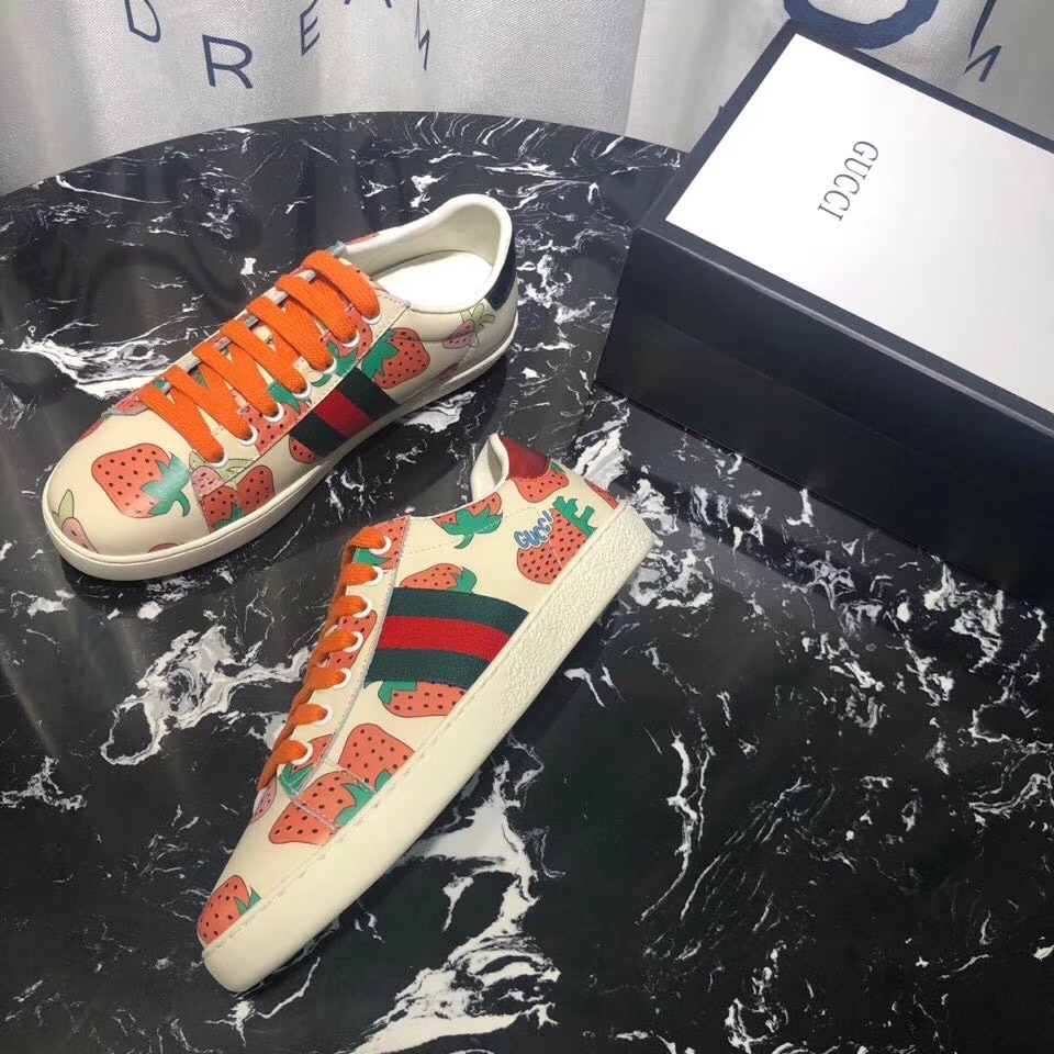 Gucci Ace Leather Sneaker With Strawberry Print 387993 08L30 9262