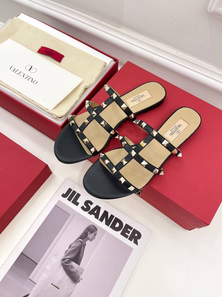 Valentino Garavani Rockstud Flat Slide Sandal Black 5W2S0C49Vod 0No