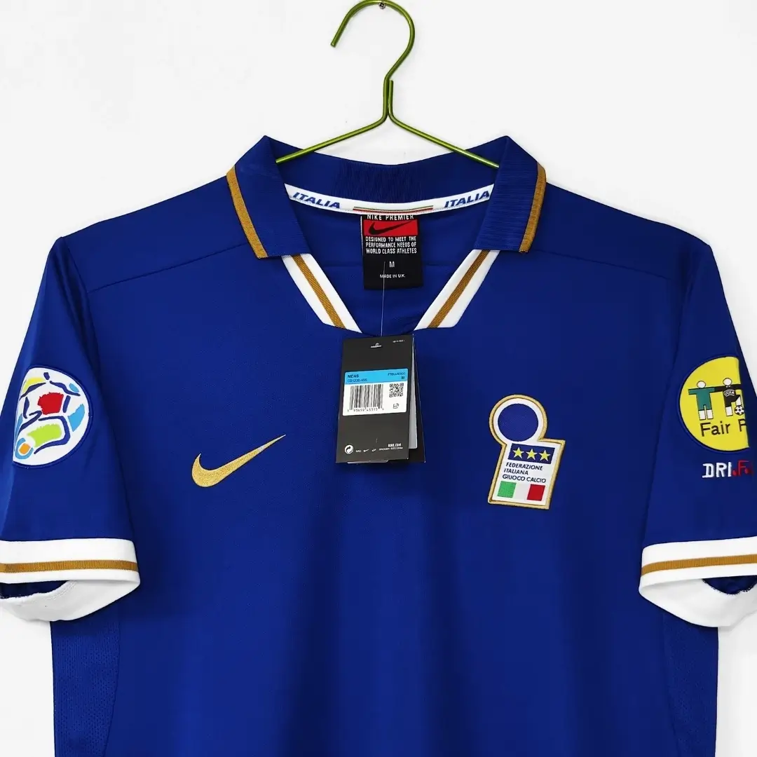 Italy 1996 Home Retro Football Jersey