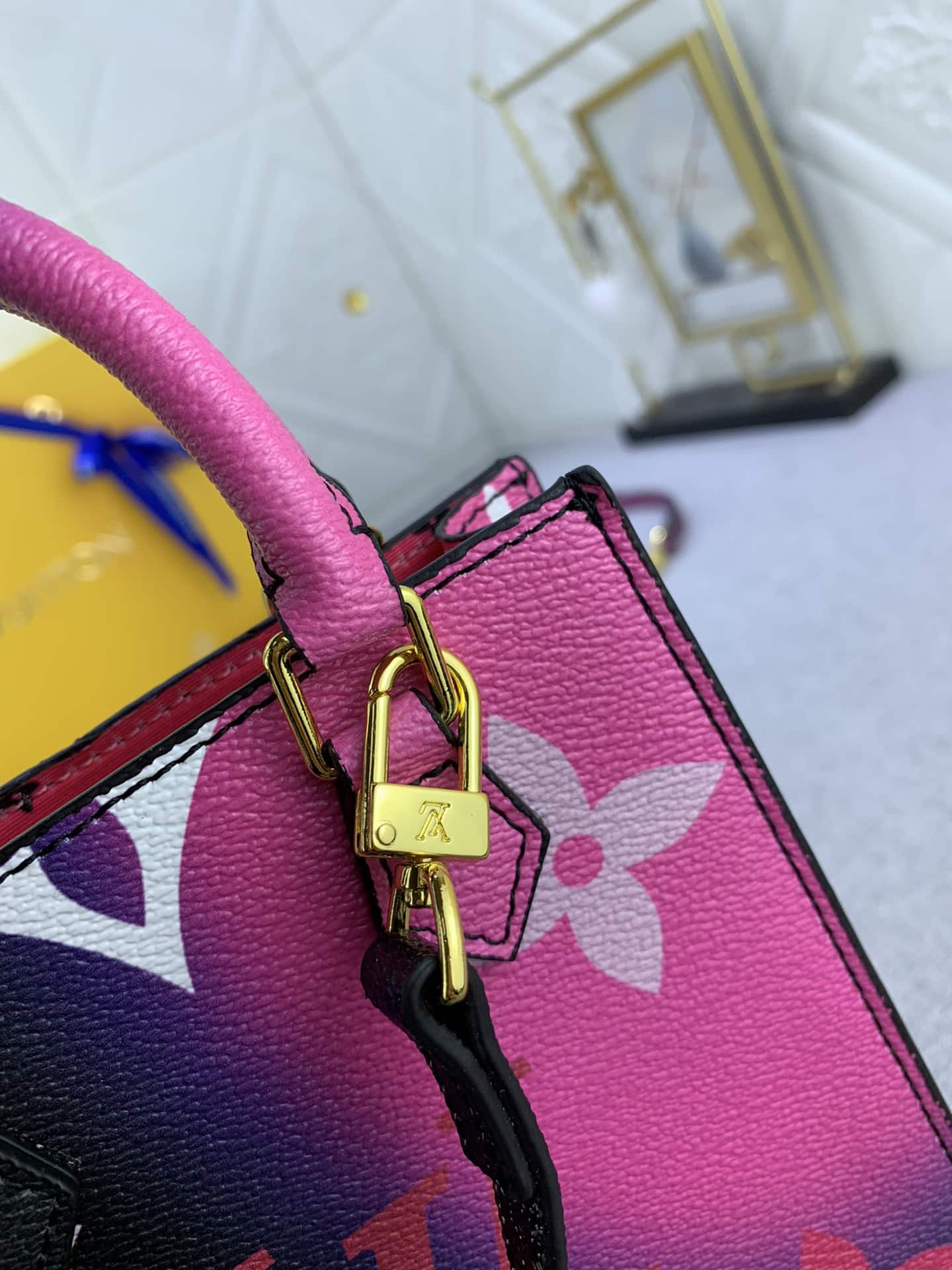 Louis Vuitton Petit Sac Plat Monogram Black And Pink 17Cm