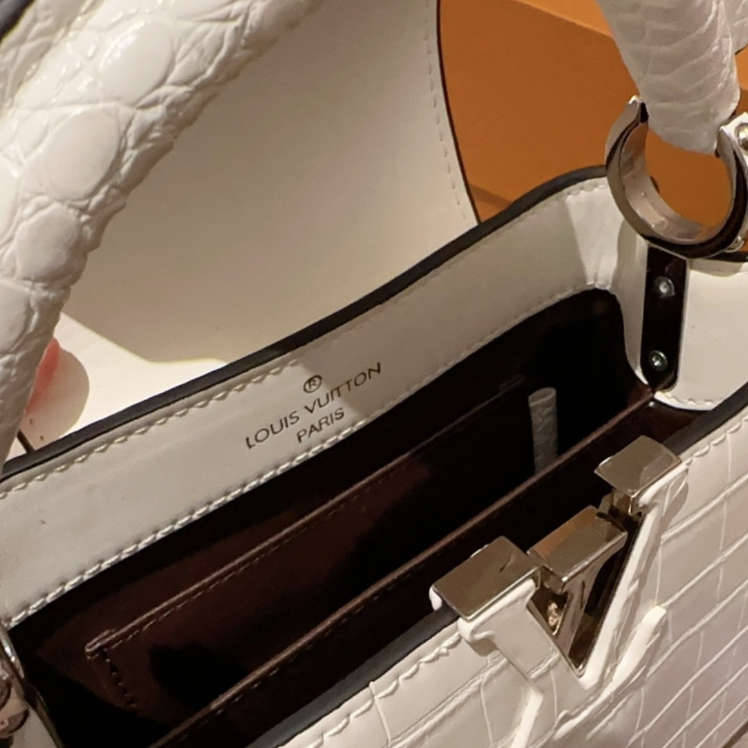 Louis Vuitton Capucines Mini White 21Cm N93701