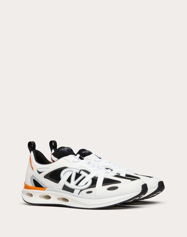 VALENTINO VLOGO EASYJOG LOW-TOP SNEAKER IN CALFSKIN AND FABRIC