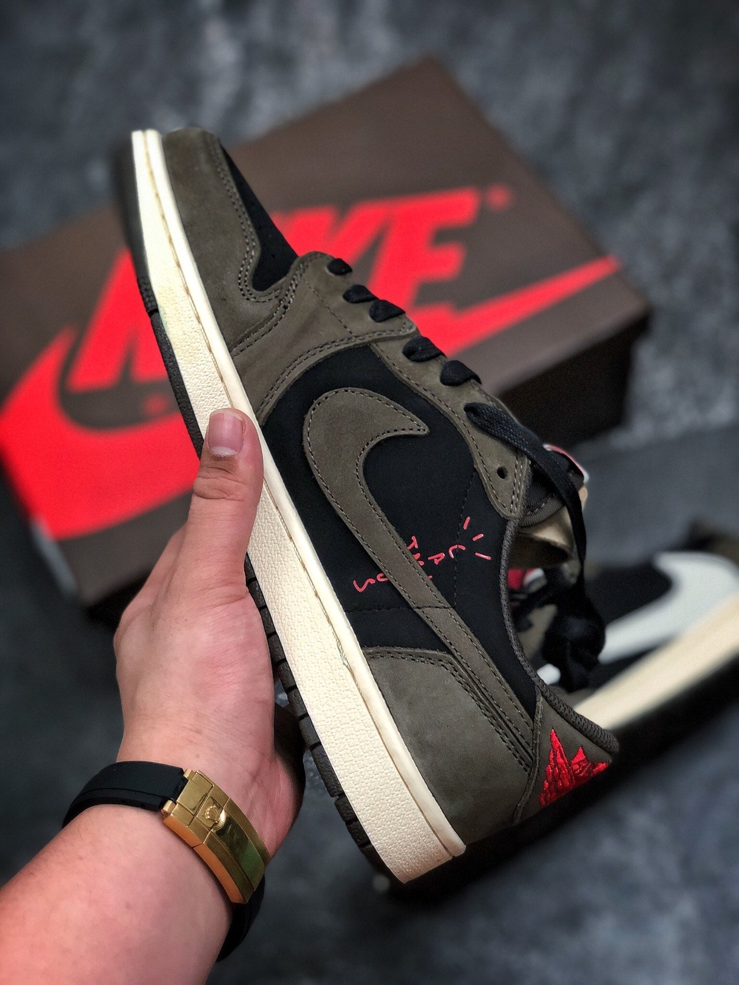 Jordan 1 Retro Low Travis Scott