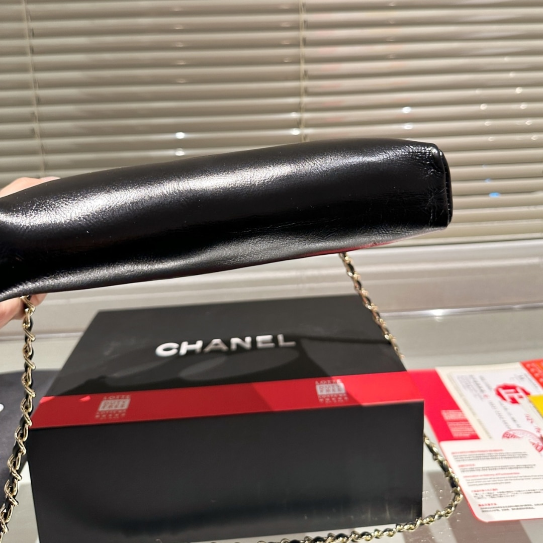 Chanel 24C Mini 31 Clutch With Chain Shiny Black 24Cm