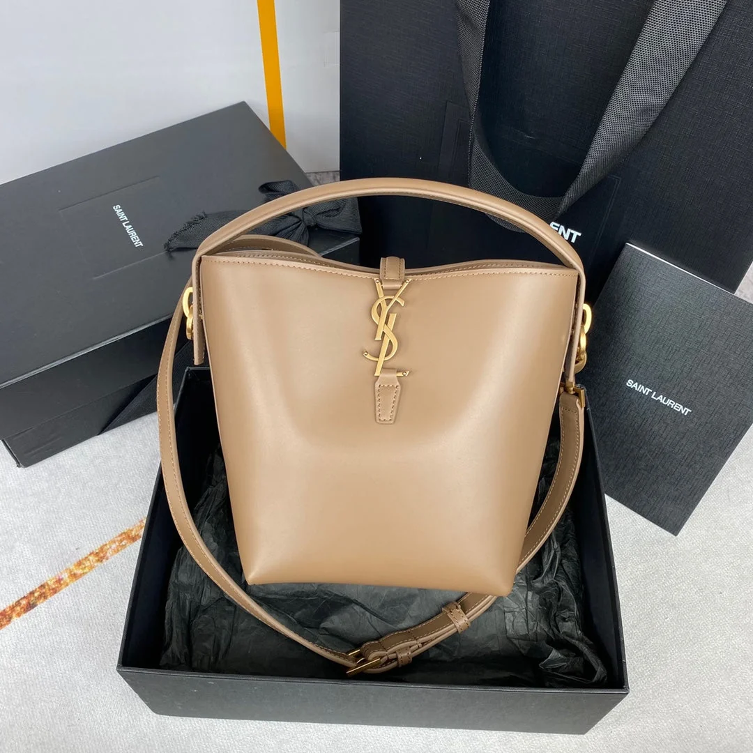 le 37 small 17cm dark beige shiny calfskin