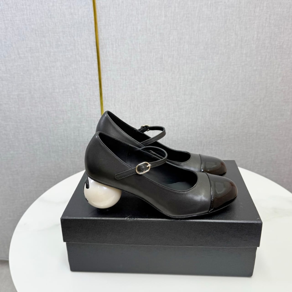 Chanel Mary Janes Patent And Imitation Pearls Black G46775 B22202 94305