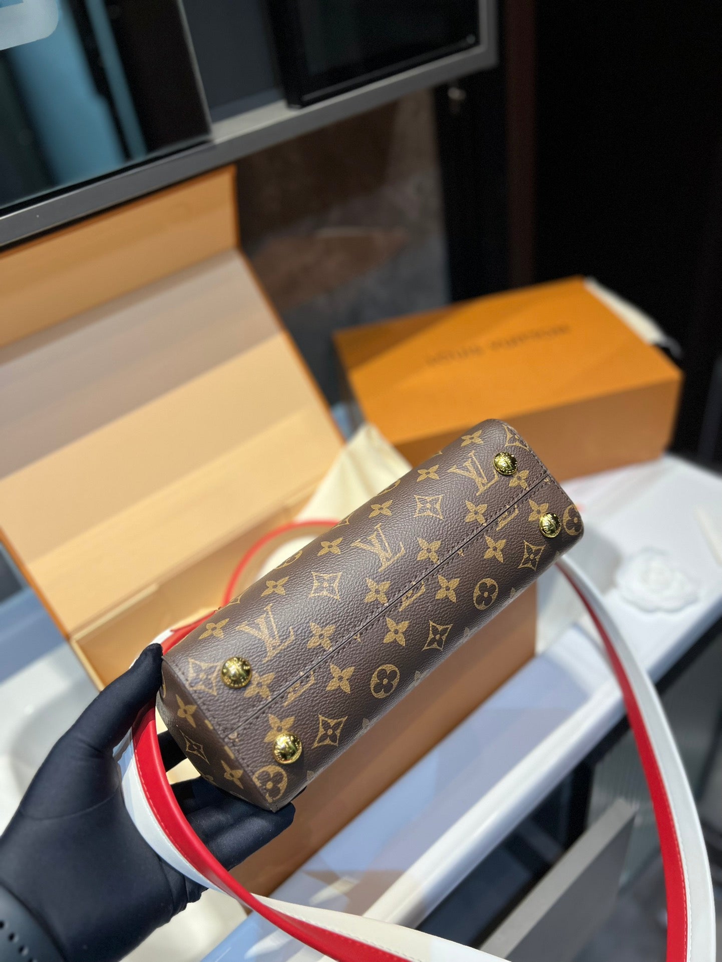 Louis Vuitton Cluny Brown Beige And Red Strap 25Cm