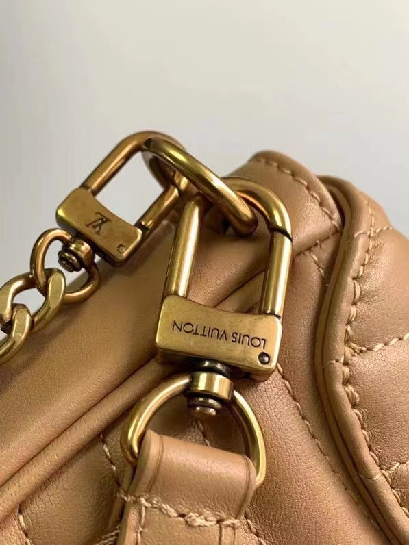 Louis Vuitton New Wave Multi Pochette 19Cm Beige