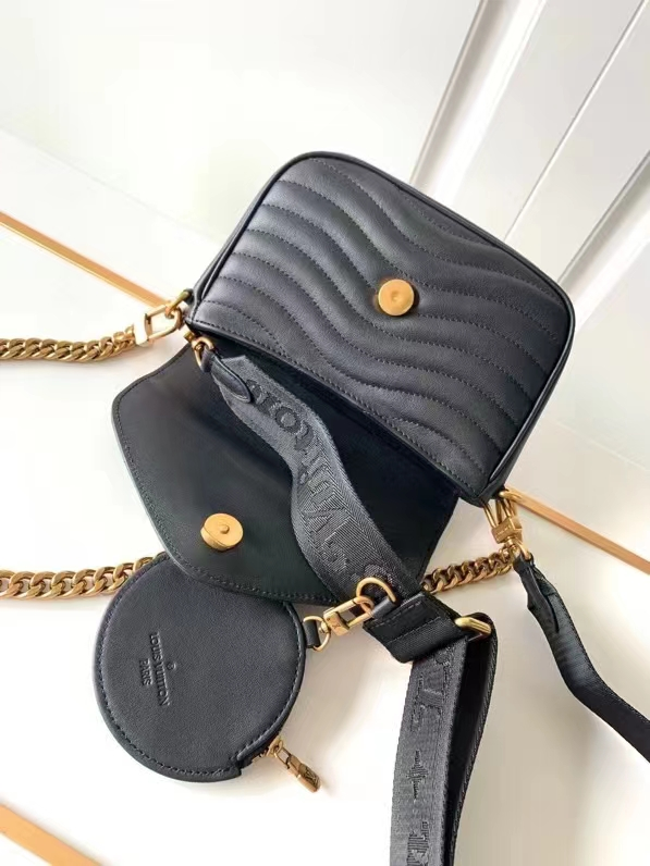 Louis Vuitton New Wave Multi Pochette 19Cm Black
