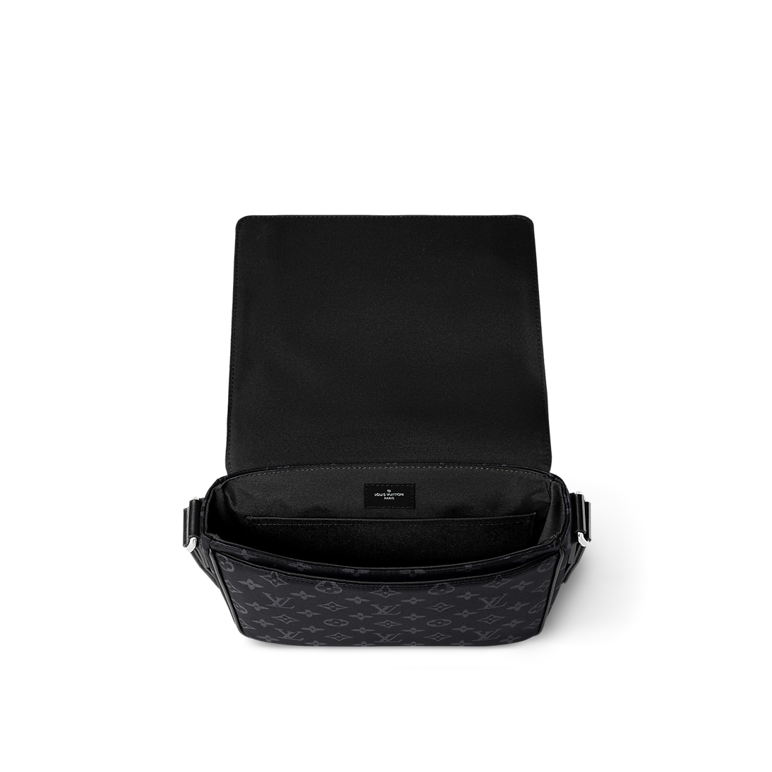Louis Vuitton District Pm Bag Monogram Black 26Cm M46255 For Men