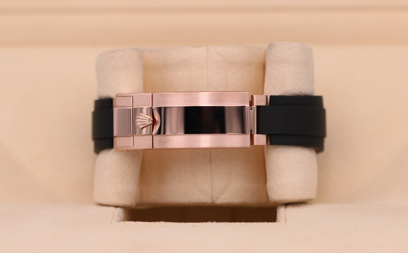 Rolex Daytona 40 mm Sundust Dial in Everose Gold 126515LN