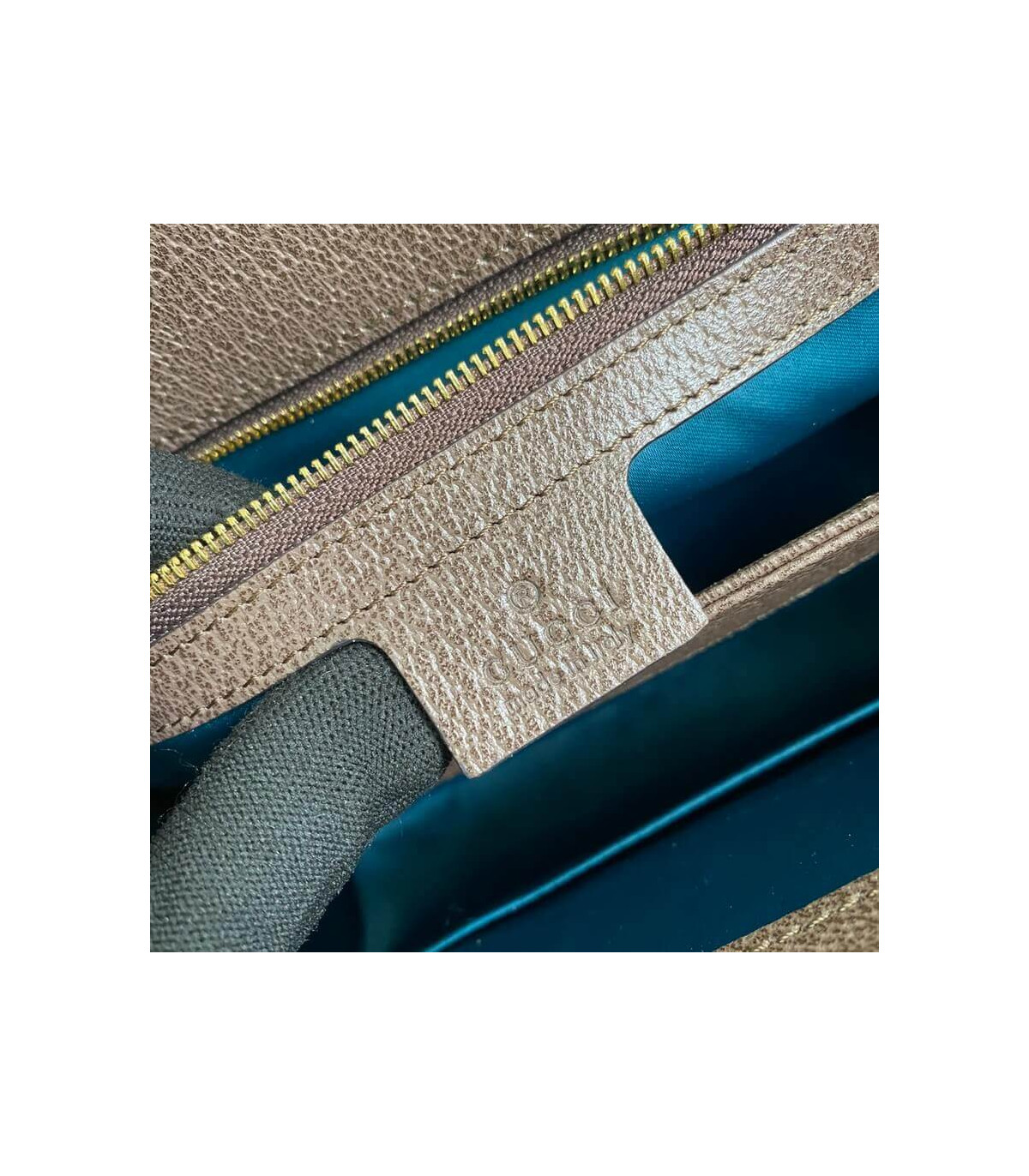 Gucci Ophidia GG medium Shoulder Bag