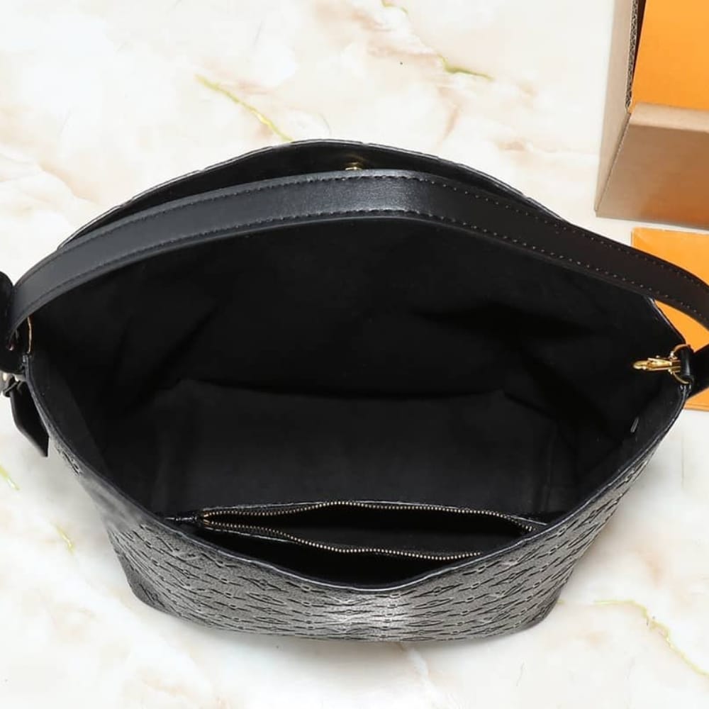 Louis Vuitton All In GM Black 30Cm M13044