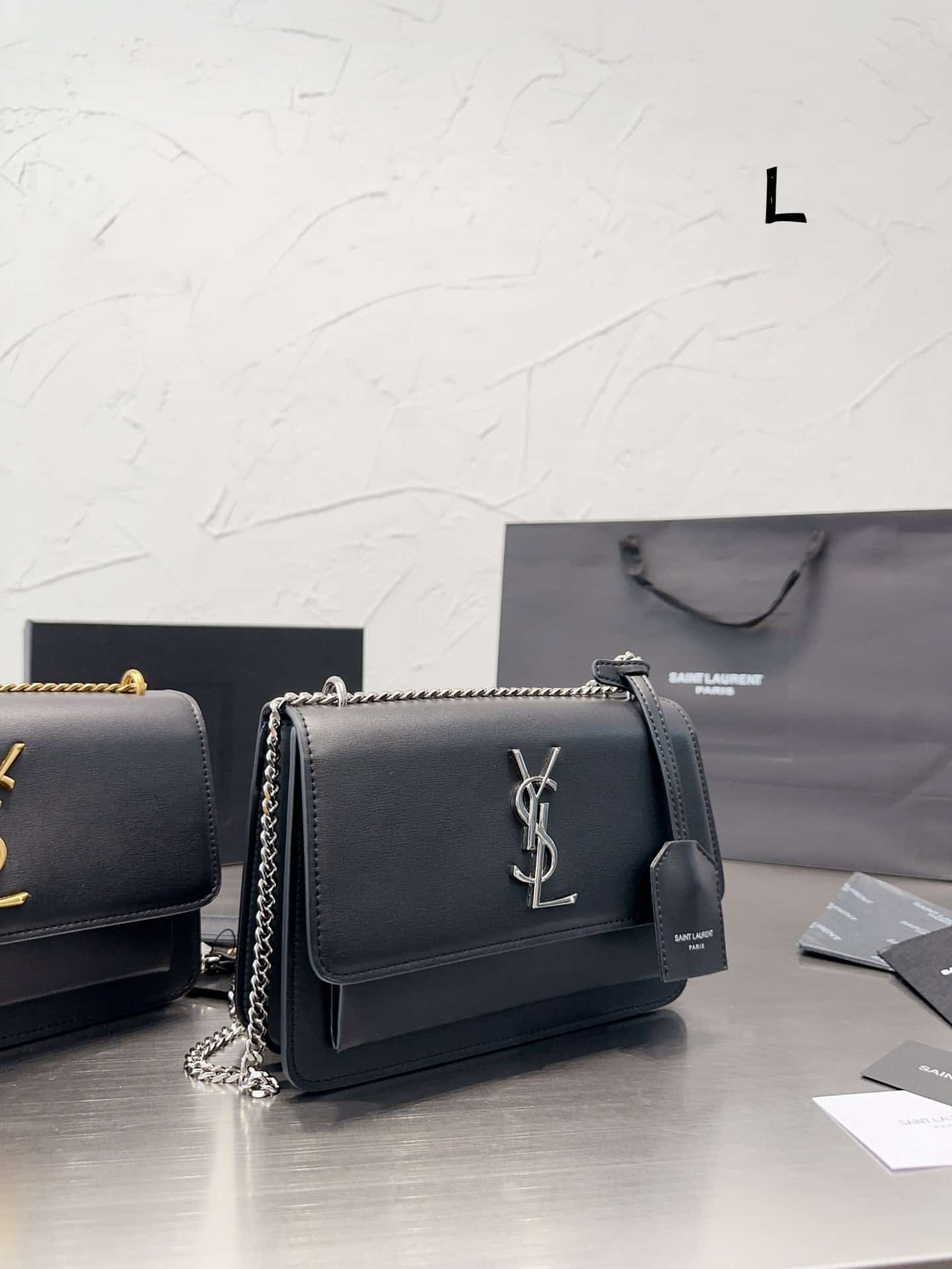 Saint Laurent Sunset Medium Chain Bag In Smooth Leather 22Cm