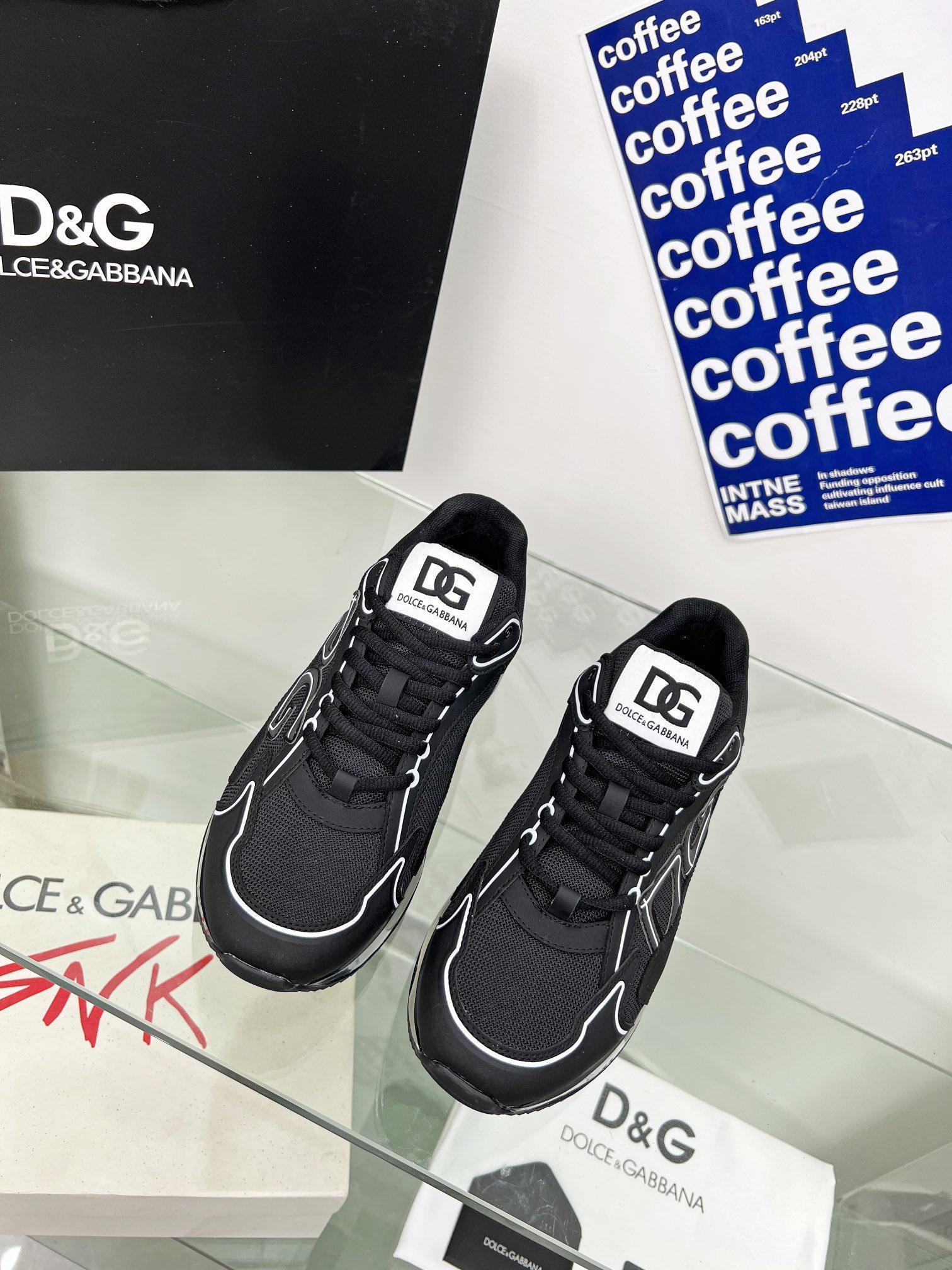 2023 DOLCE & GABBANA sneakers
