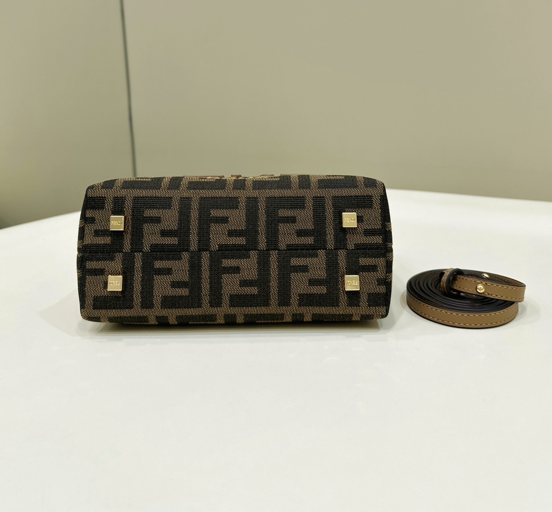 Fendi By The Way Leather Mini Bag18cm