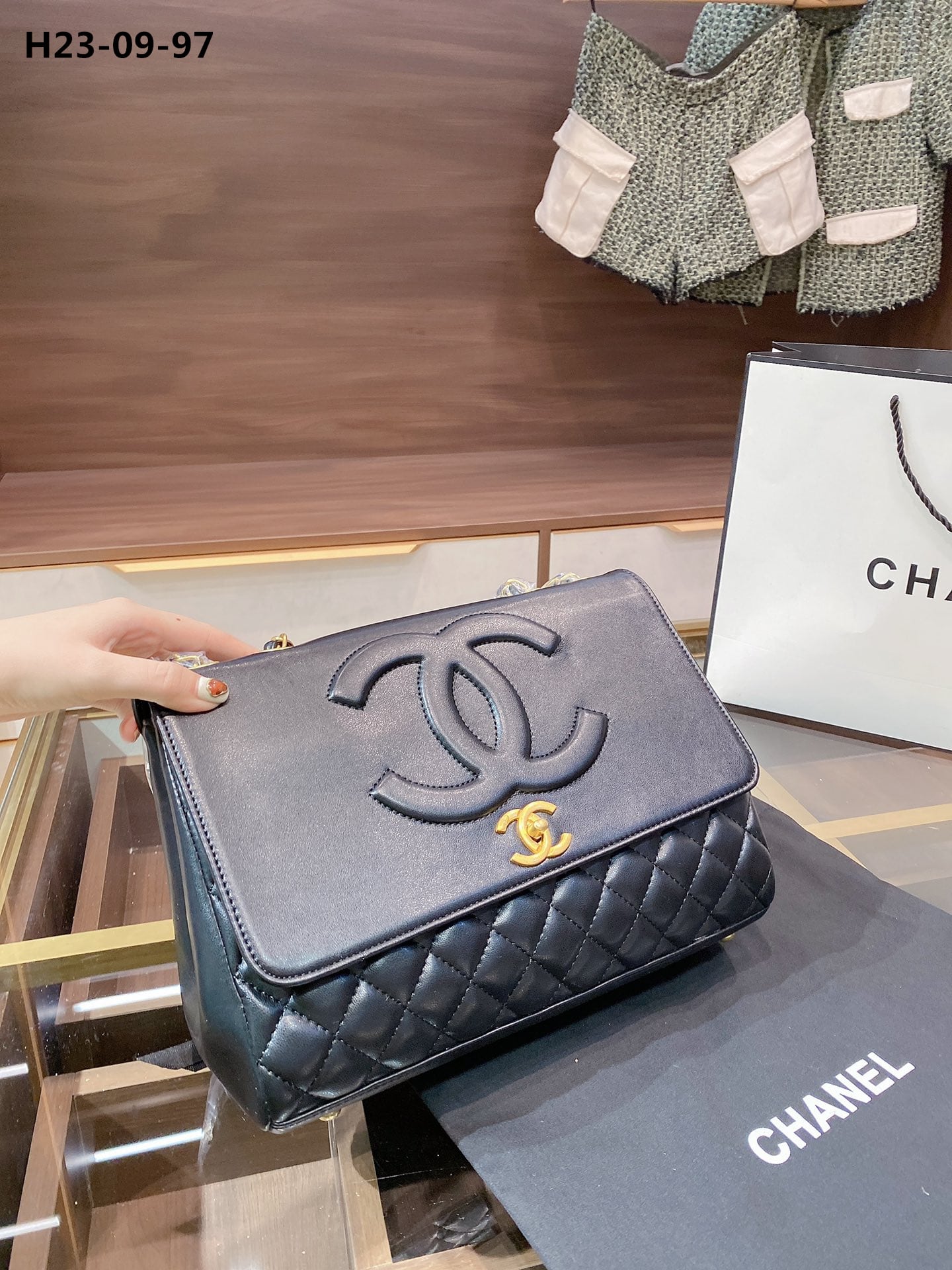 Chanel Timeless Cc Flap Maxi Black 31Cm